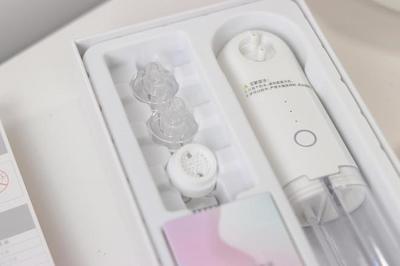 轻松去黑头？inFace超微小气泡黑头仪上手体验 确实有点东西